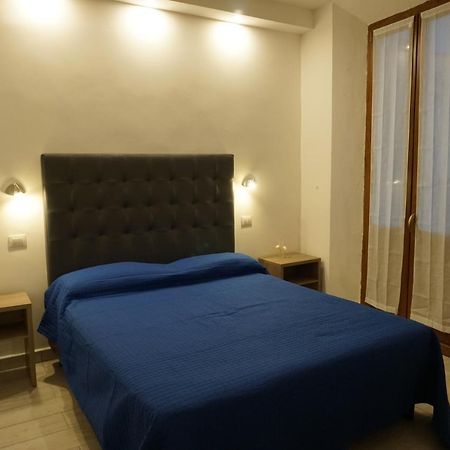 Holiday Rooms Флоренция Экстерьер фото