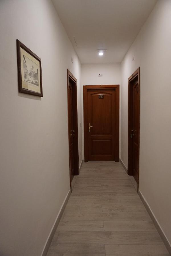 Holiday Rooms Флоренция Экстерьер фото