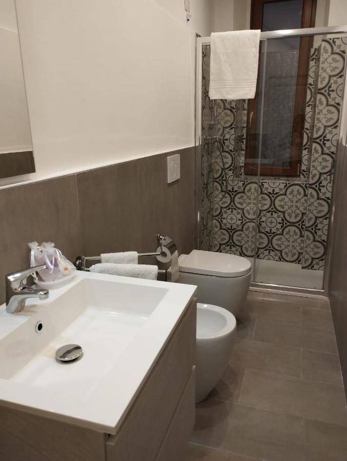 Holiday Rooms Флоренция Экстерьер фото