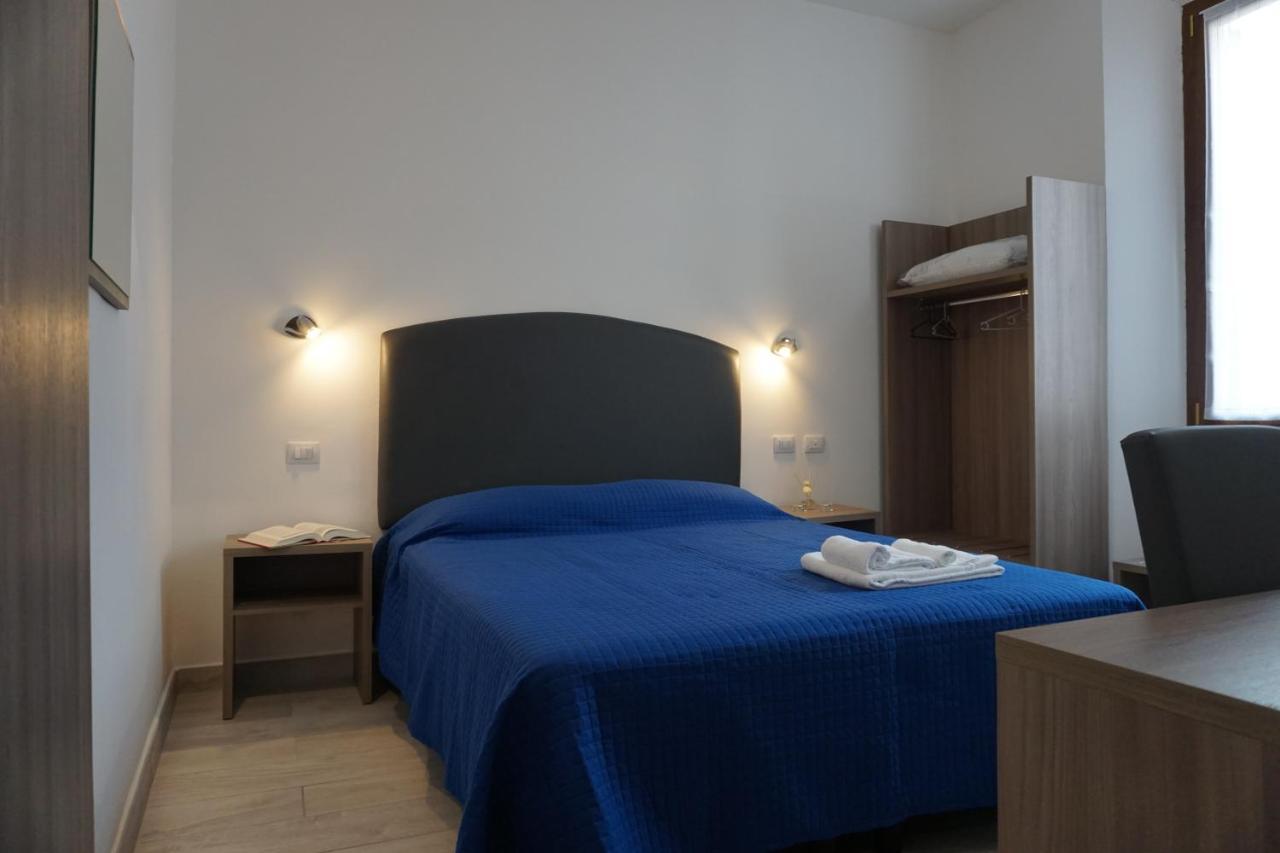 Holiday Rooms Флоренция Экстерьер фото