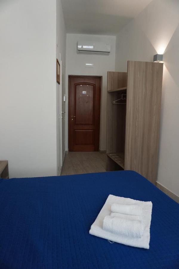 Holiday Rooms Флоренция Экстерьер фото