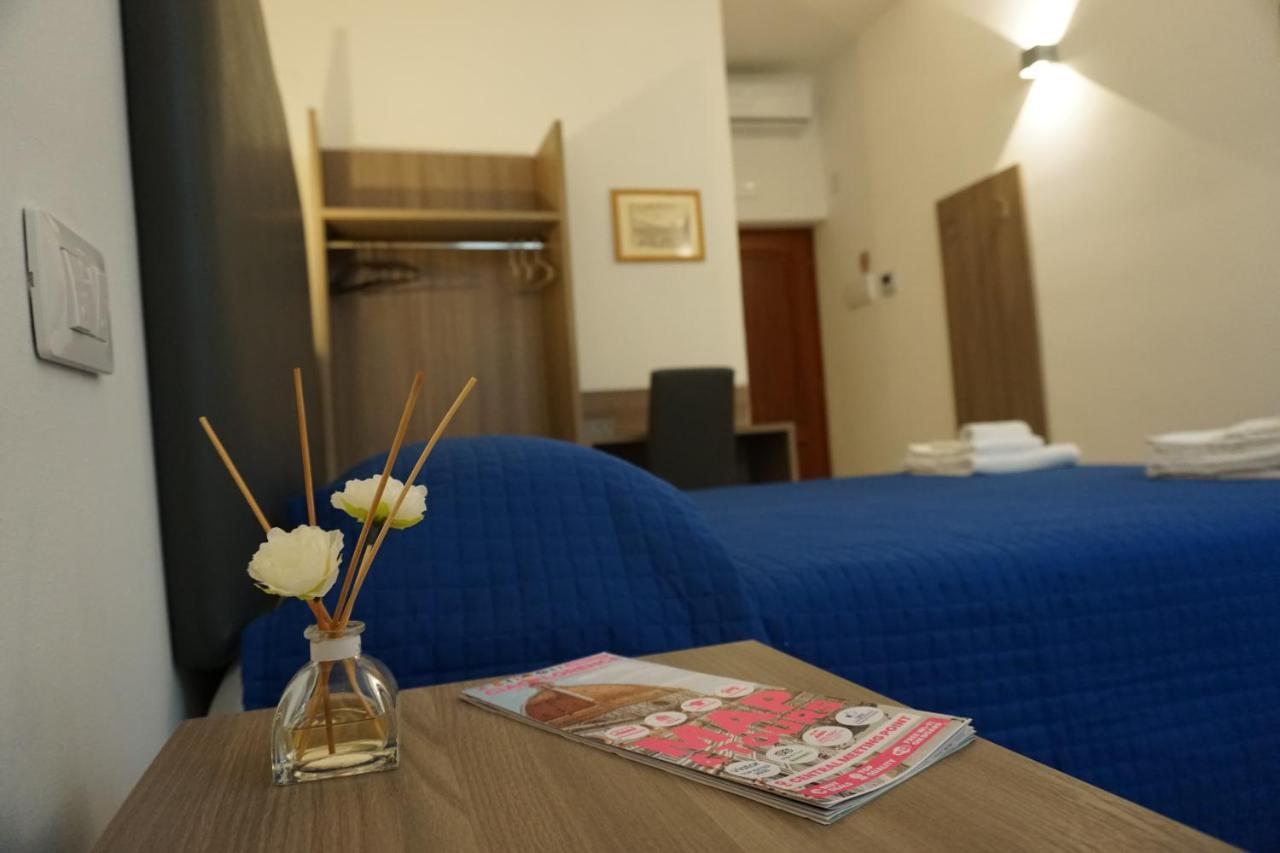 Holiday Rooms Флоренция Экстерьер фото
